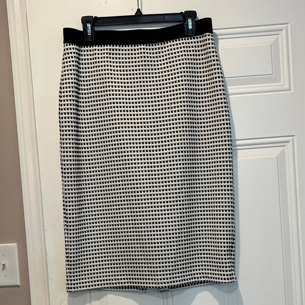 Alfani Black and White Patterned Pencil Skirt